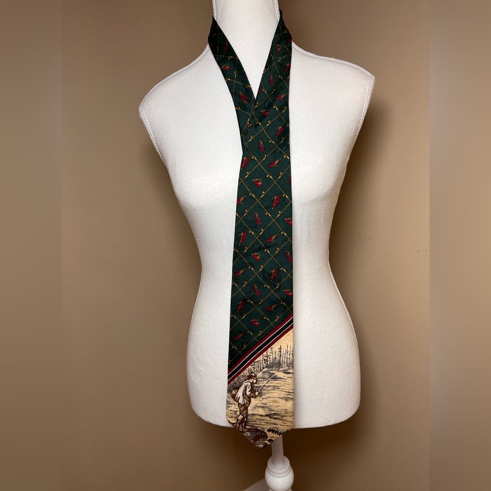 Green Patterned‎ Tie with Fishing Scene
